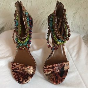 Gently used beautiful heels, tons of compliments